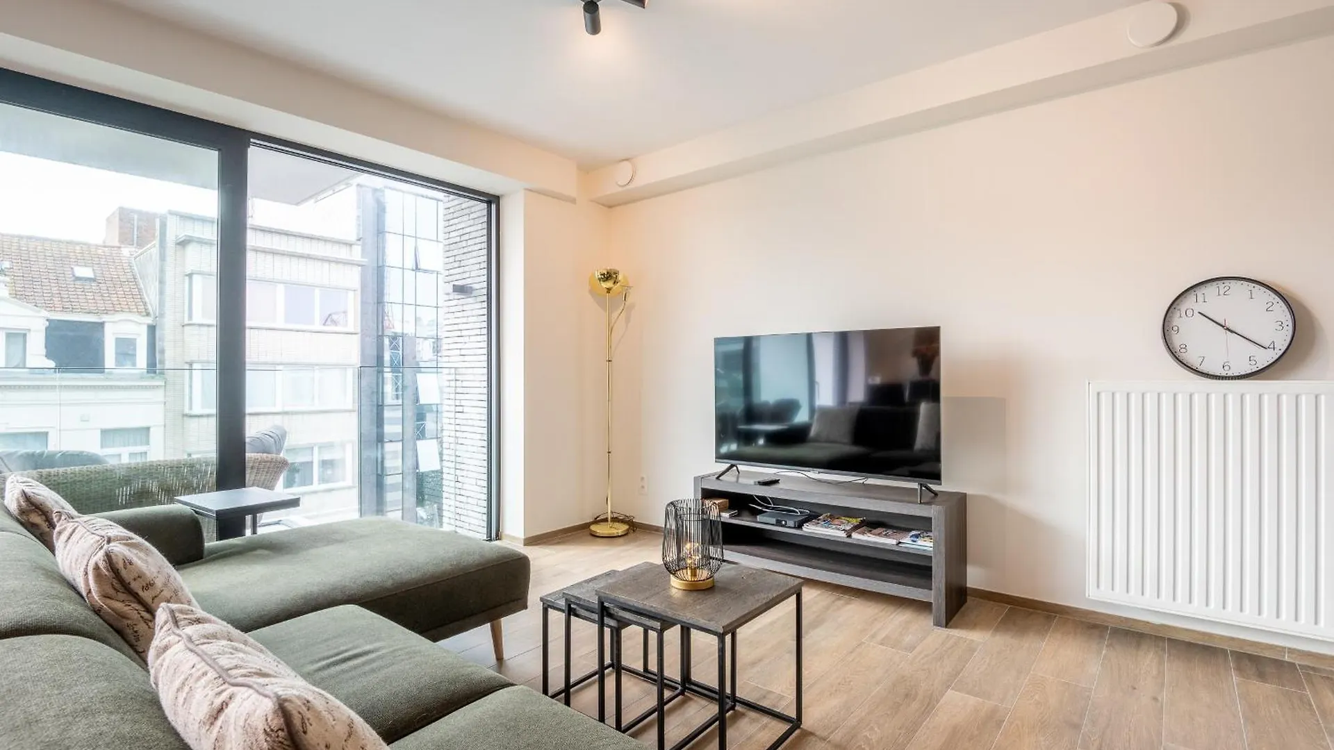 Wonderful New Apartment Close To The Beach location